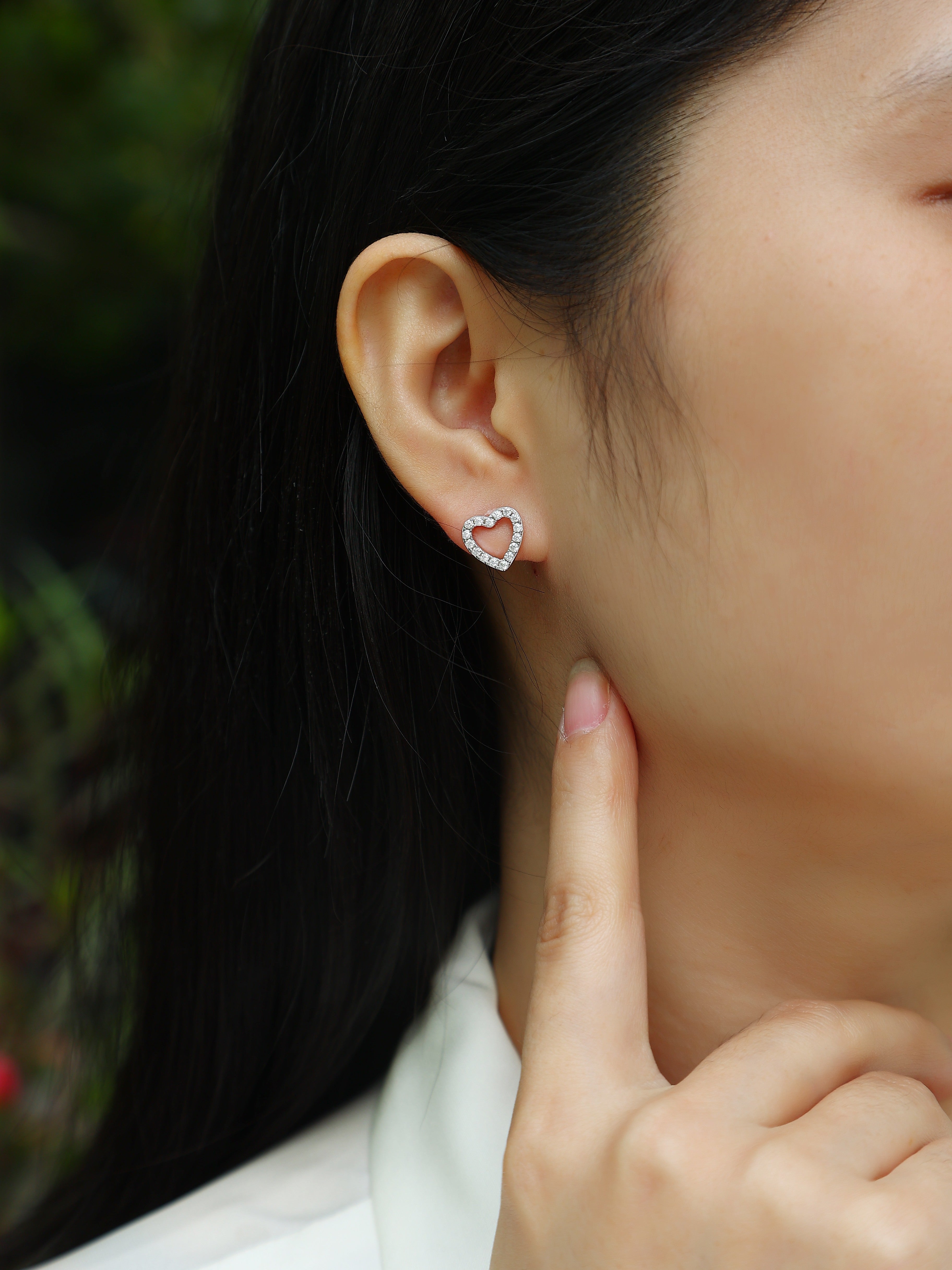 From The Heart - Fashionable, Trendy And Affordable Jewelry With Moissanite S925 Sterling Silver And Platinum-plated Stud Earrings