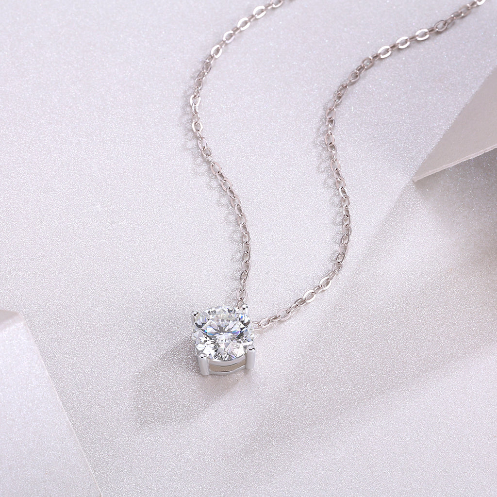 True Heart - A Fashionable And Luxurious Diamond Jewelry Pendant Set With 1-carat Moissan Diamond S925 Sterling Silver