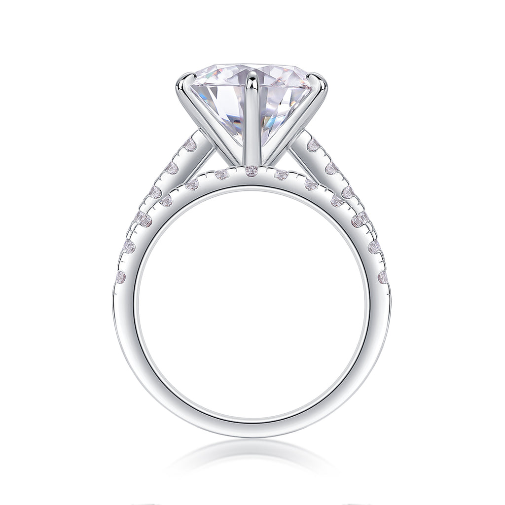 Arrange Large Diamond Rings Luxuriously And Fashionably Set With Moissanite Silver Rings